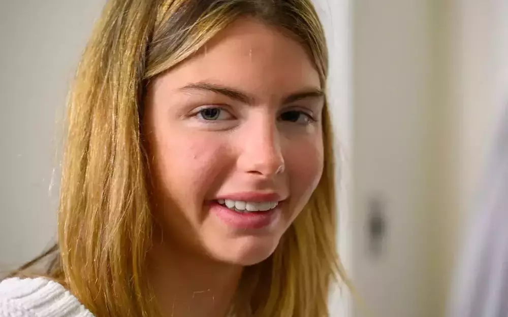 A close up of Annie Hamilton